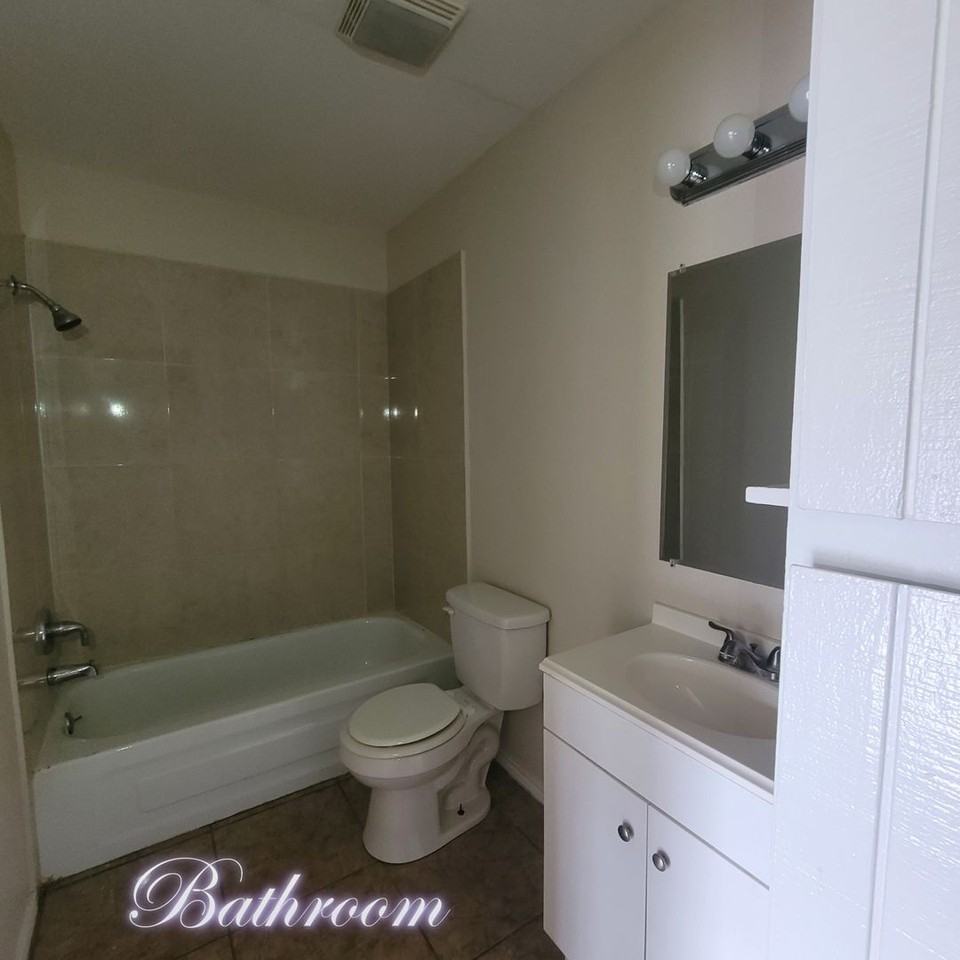 Smart, Simple, and Comfortable Studio Living at Bridge Oak - Photo 7 of 8