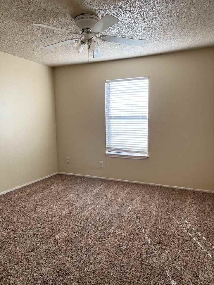 Bentwood Apartments - Photo 2 of 11