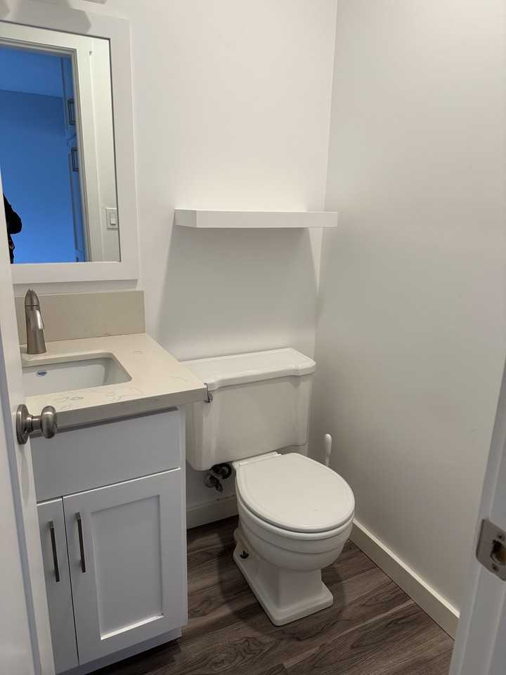 732 9th St #C - Photo 3 of 10