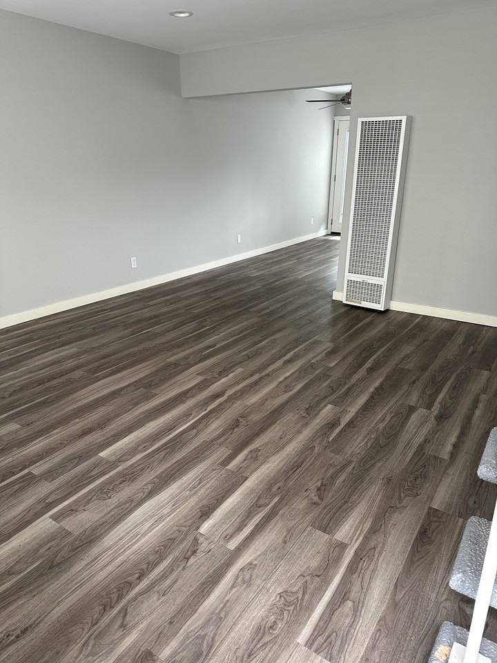 732 9th St #C - Photo 4 of 10