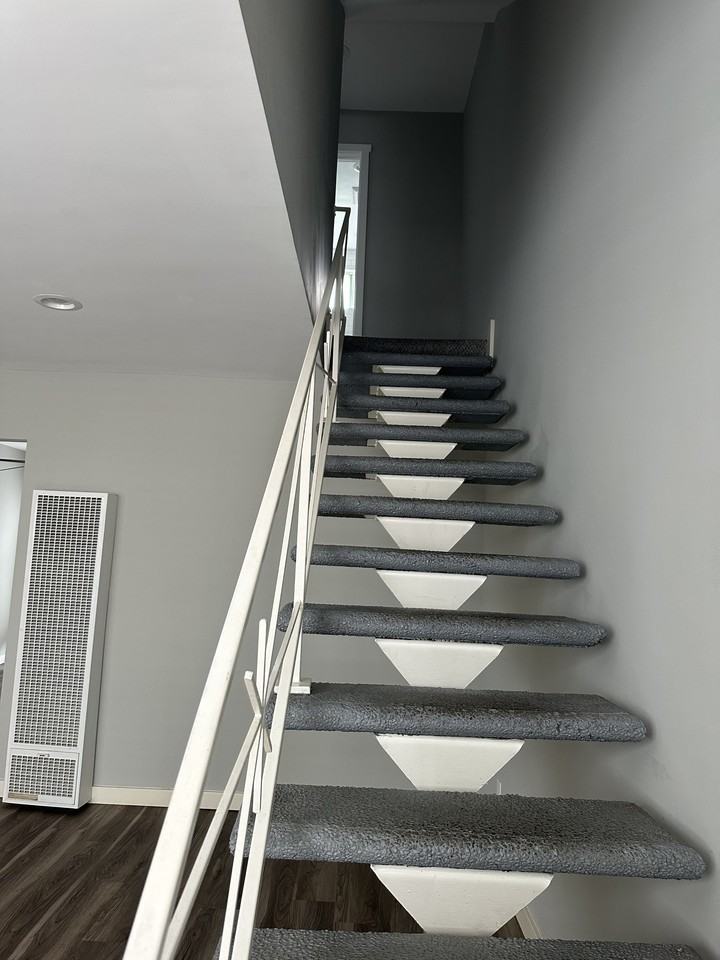 732 9th St #C - Photo 6 of 10