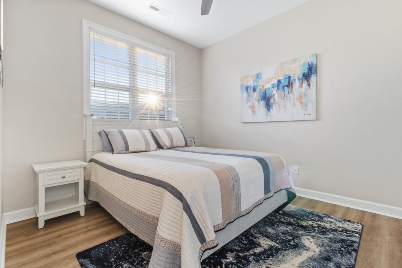 5006 Carleton Drive - 77Unit 77 #1 - Photo 4 of 18
