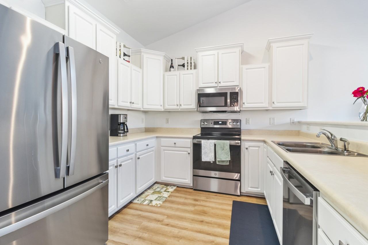 5006 Carleton Drive - 77Unit 77 #1 - Photo 6 of 18
