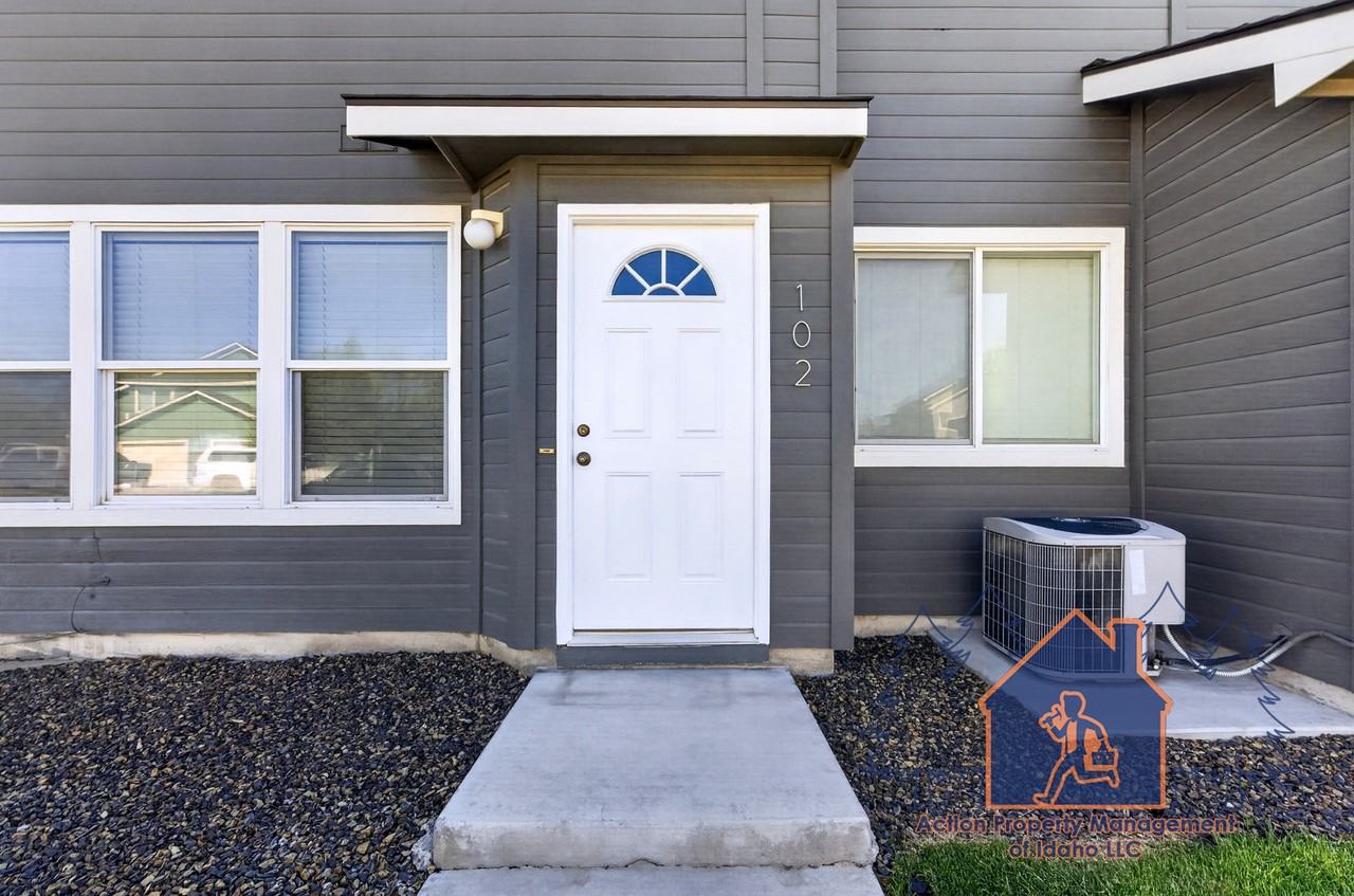 3905 Idaho Ave #102 - Photo 4 of 22