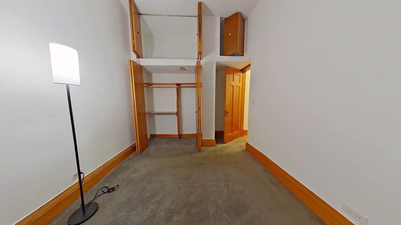 35 E Division - Photo 6 of 6