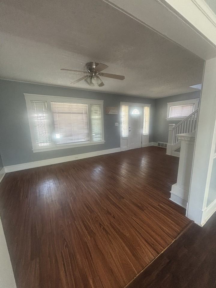 3372 W 90th St #1 - Photo 3 of 16