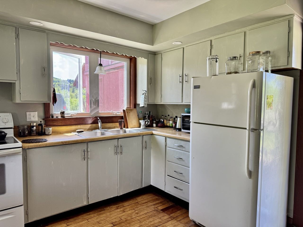574 S Main St #1 - Photo 6 of 25