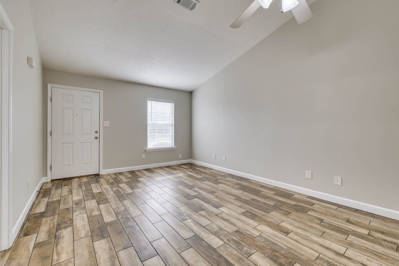 219 Lynbrook Way #1 - Photo 2 of 30