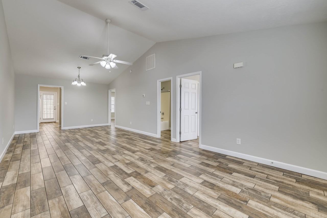 219 Lynbrook Way #1 - Photo 4 of 30