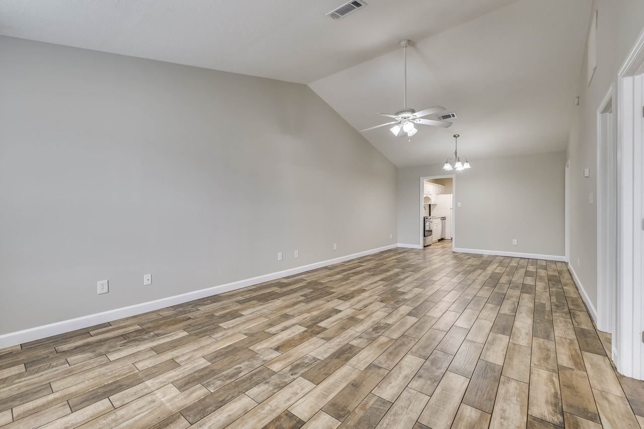 219 Lynbrook Way #1 - Photo 5 of 30
