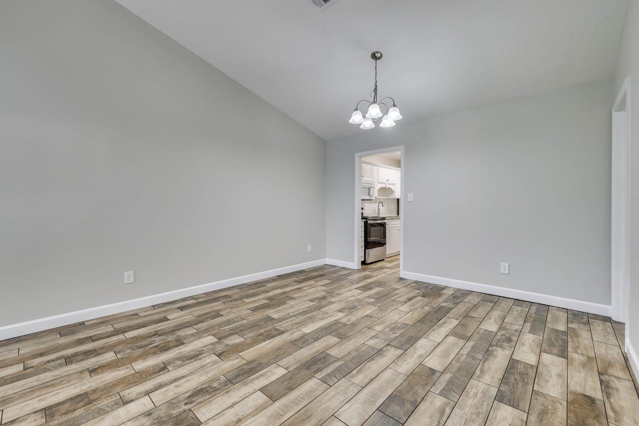 219 Lynbrook Way #1 - Photo 6 of 30
