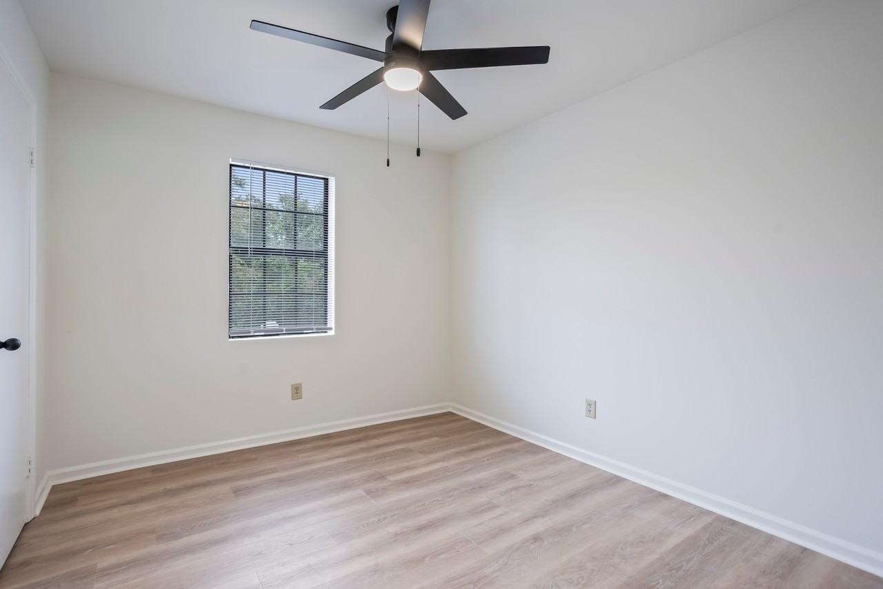 3709 Kingsgate Dr #1 - Photo 7 of 21