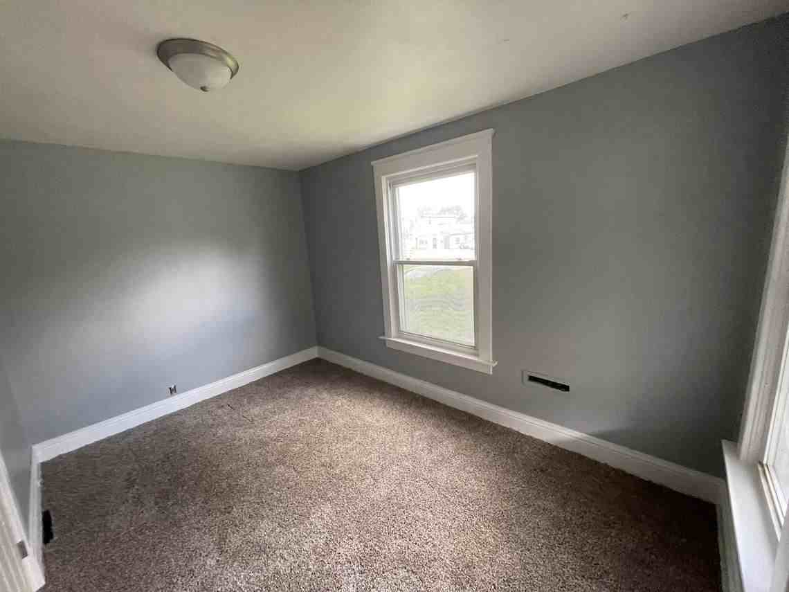 928 Brooks St #1 - Photo 4 of 6
