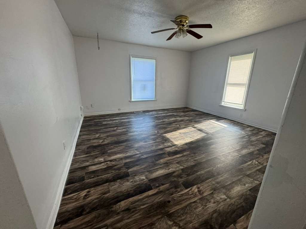 131 W Lordeman St #1 - Photo 6 of 11