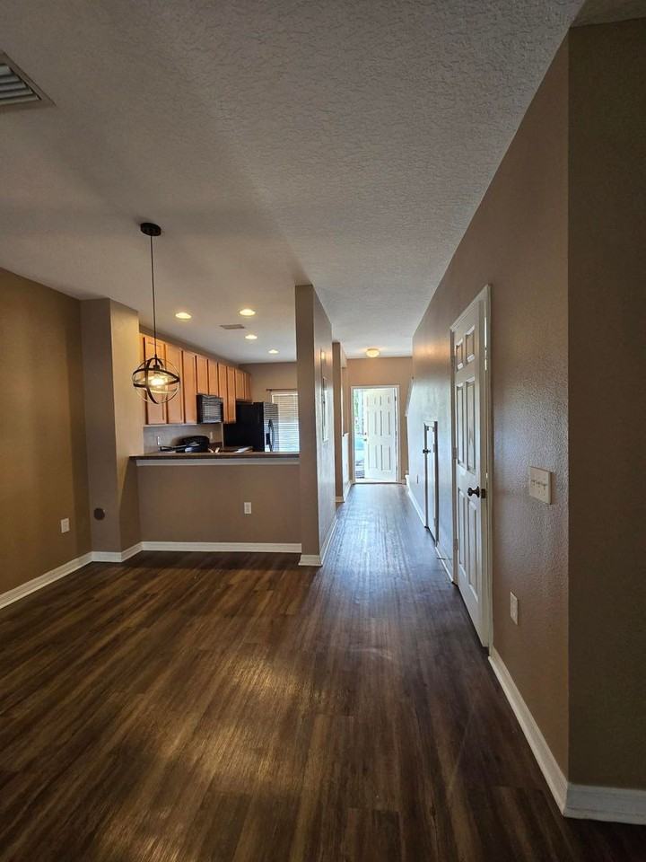 8533 Gablebend Way - Photo 6 of 30
