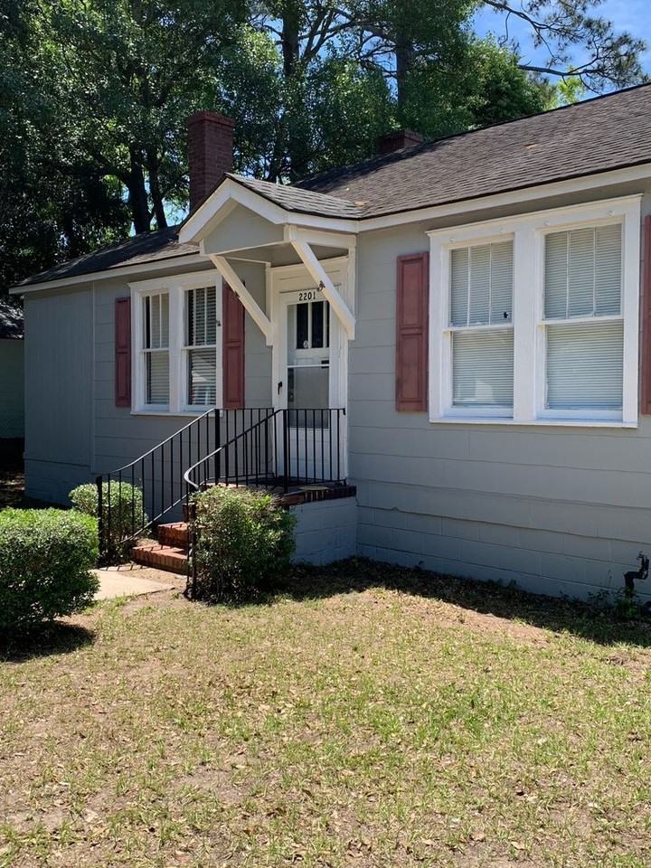 2201 Mississippi Ave - Photo 3 of 25
