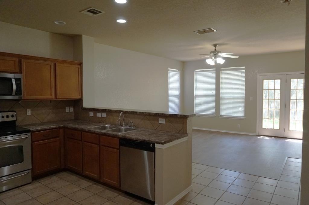 26610 Sparrow Rdg - Photo 7 of 34