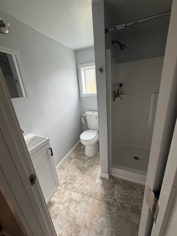 985 Oregon Ave - Photo 4 of 12