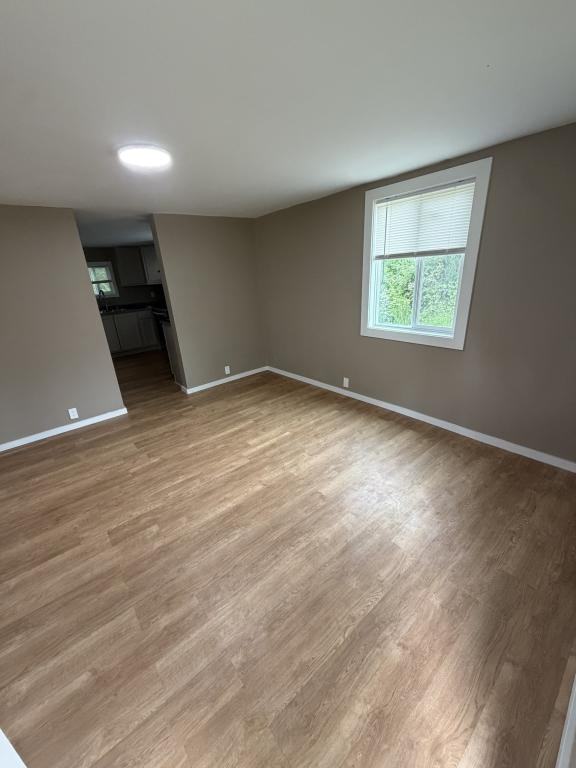 985 Oregon Ave - Photo 7 of 12