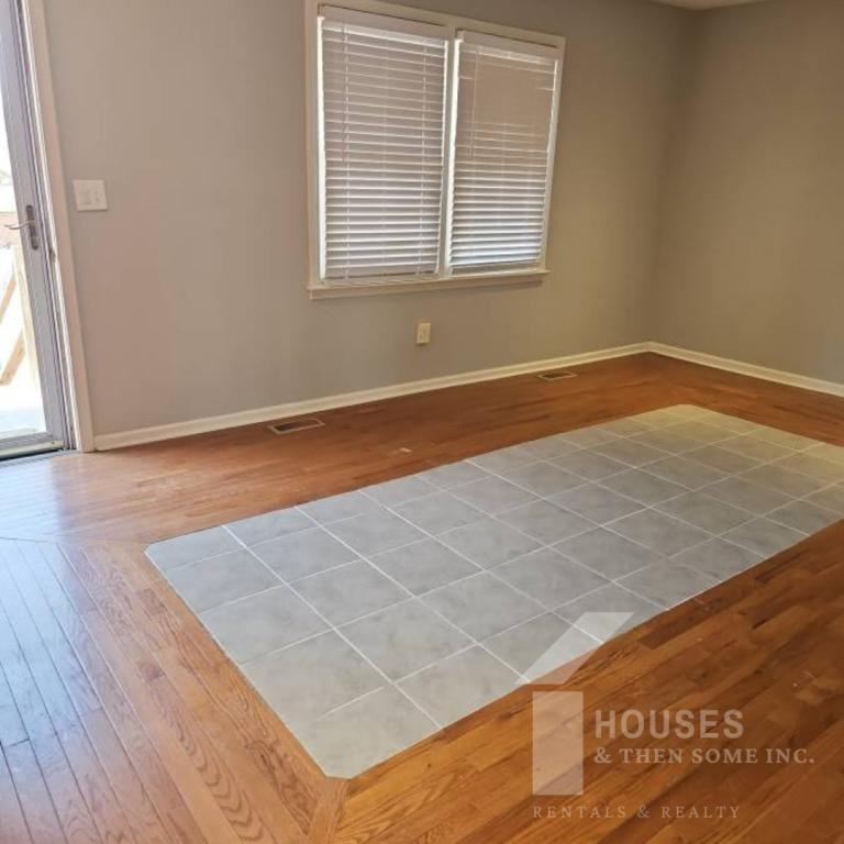423 Rollingwood Dr - Photo 2 of 22