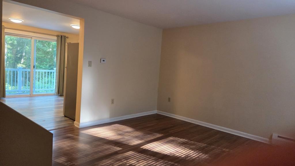 27 N Main St - Photo 6 of 11