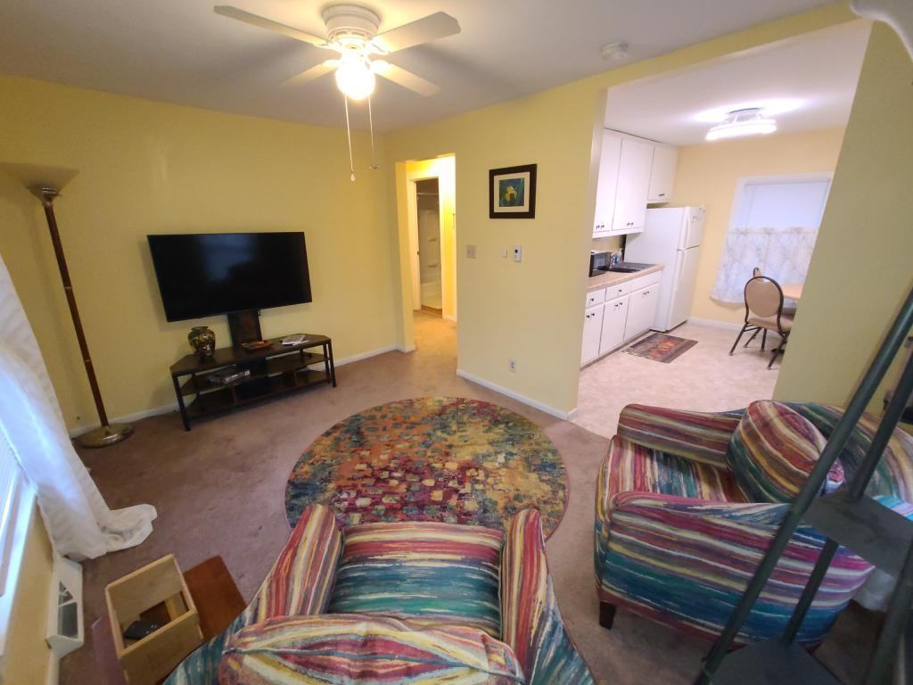 602 1/2 E Battell St - Photo 4 of 11