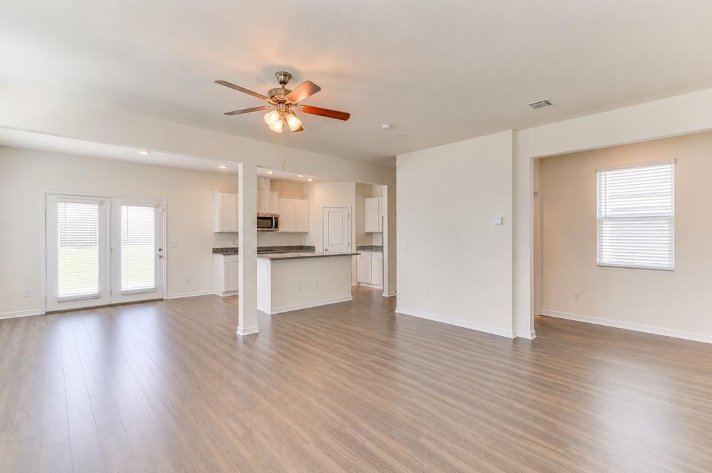 2101 Saltwater Bnd - Photo 3 of 30