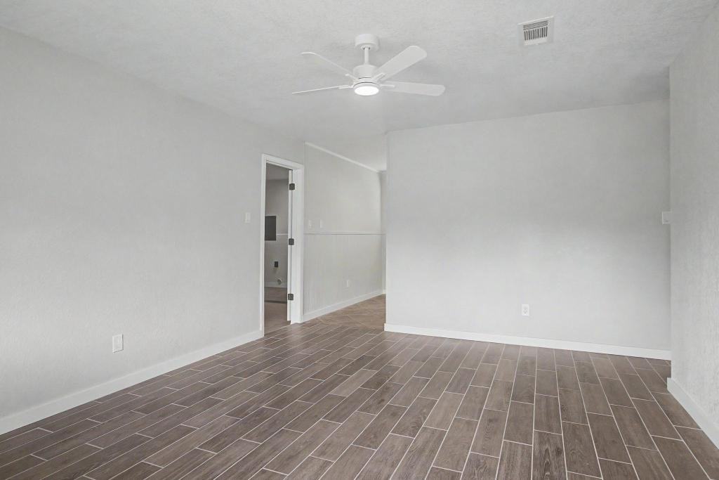 108 Phylis Dr - Photo 4 of 20
