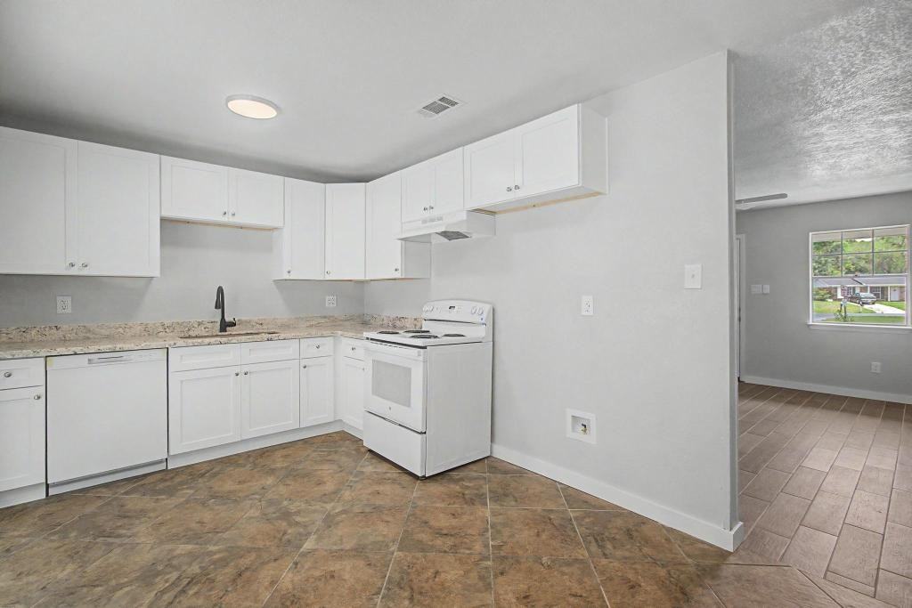 108 Phylis Dr - Photo 6 of 20