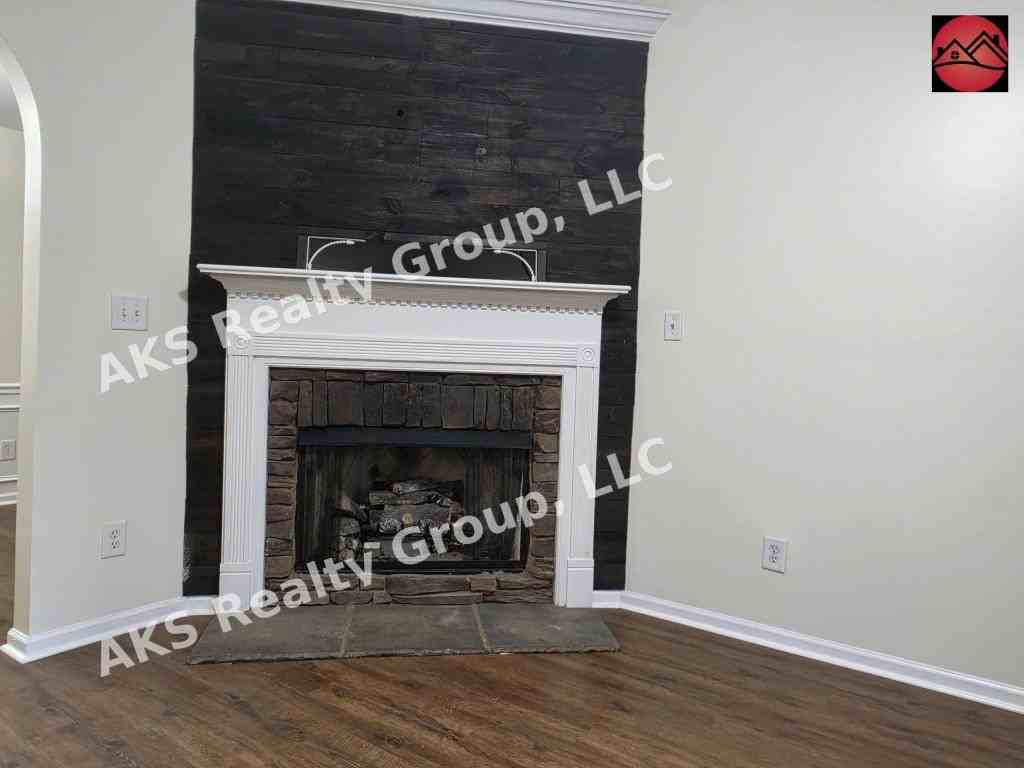 6116 Townley Way - Photo 4 of 19