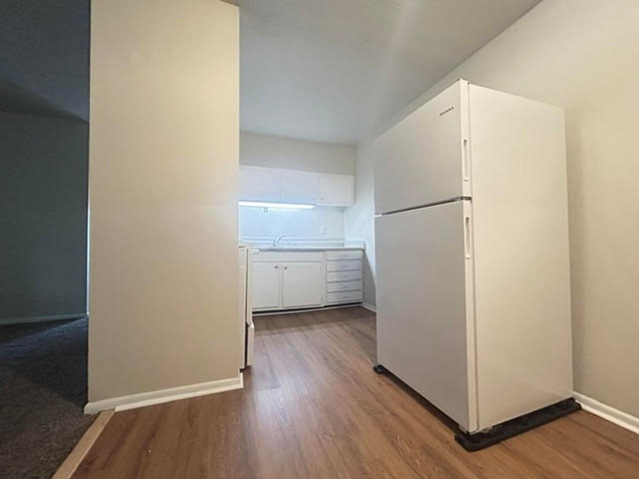 421 Poplar Level Ct #206 - Photo 2 of 11