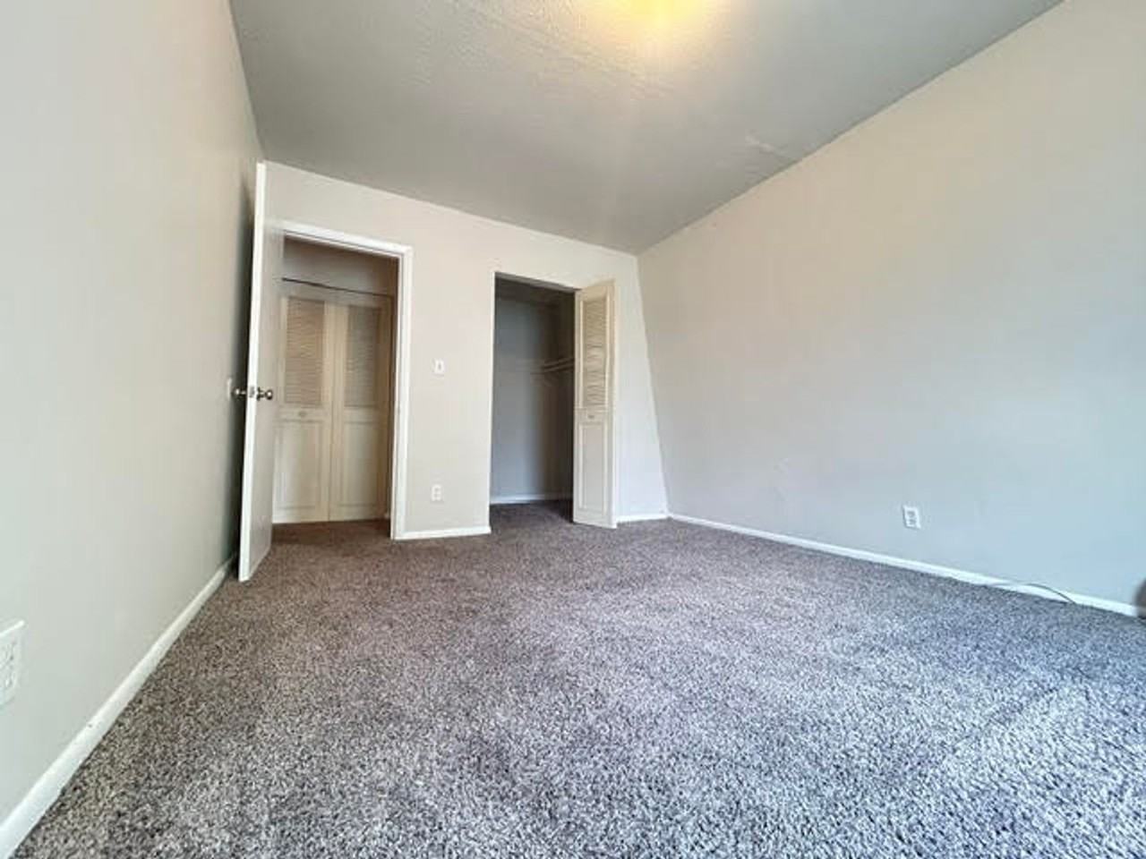 421 Poplar Level Ct #206 - Photo 7 of 11