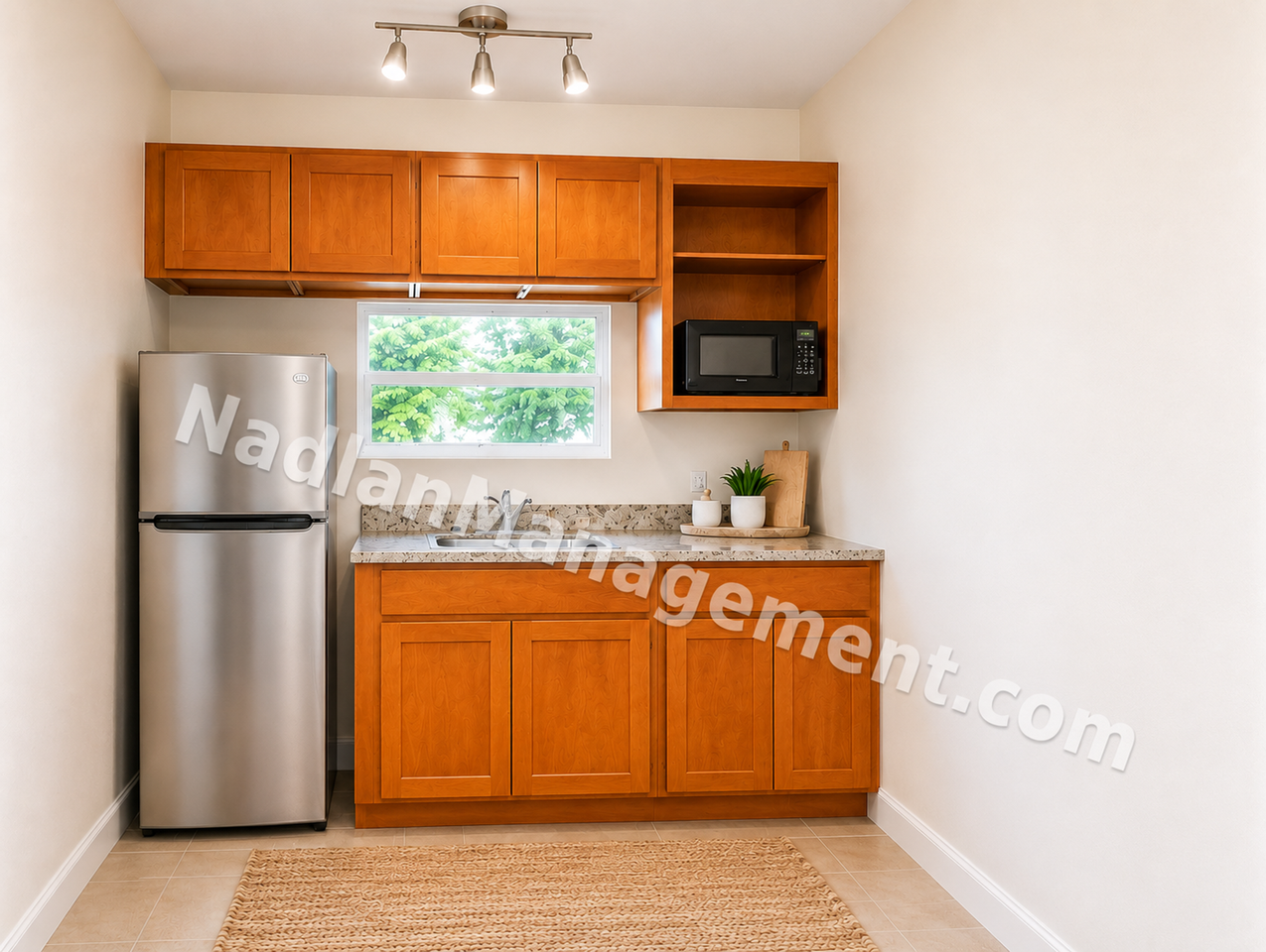 223 Nw 12th St - Photo 3 of 23