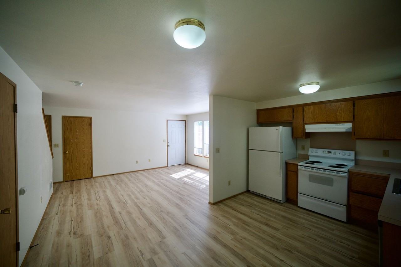 9503 15th St Se #A - Photo 4 of 12