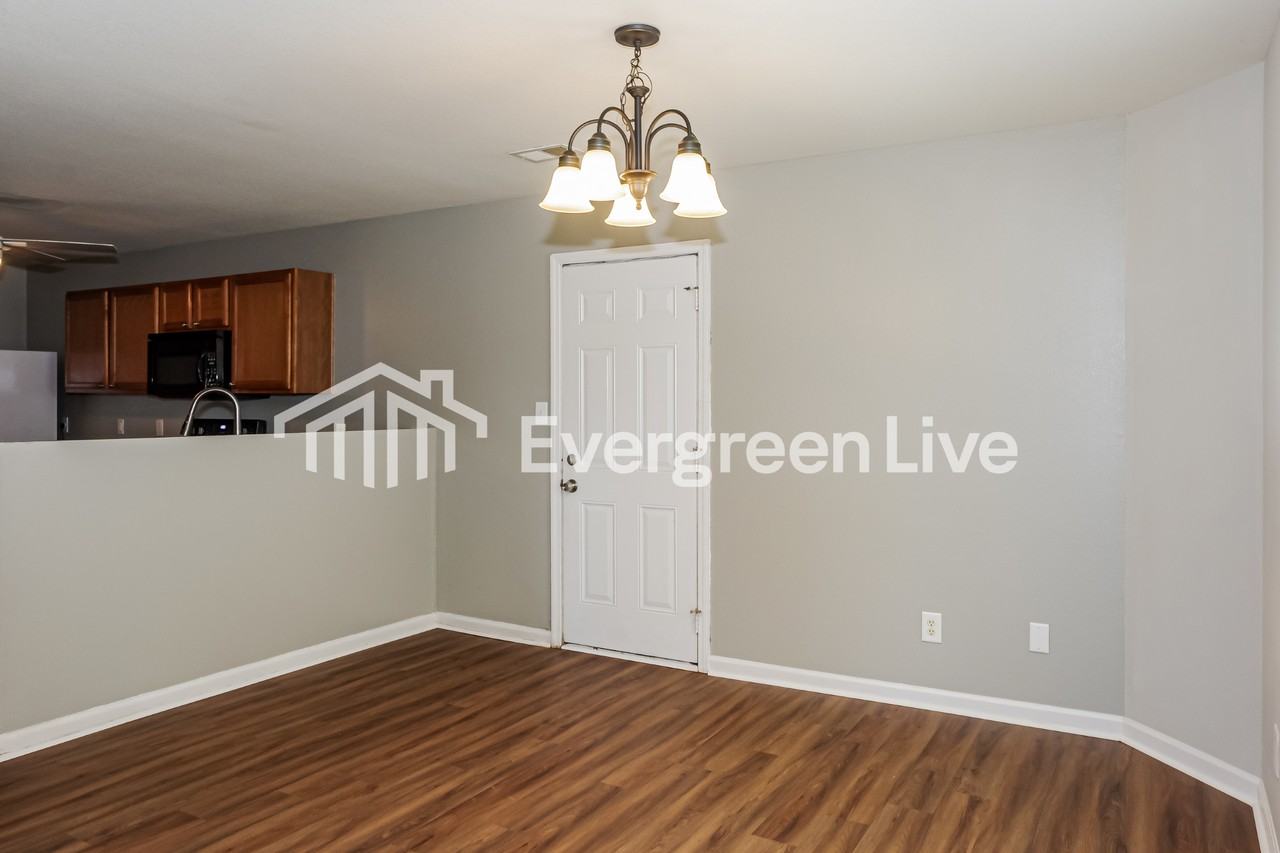 113 Elmhurst Dr - Photo 6 of 15