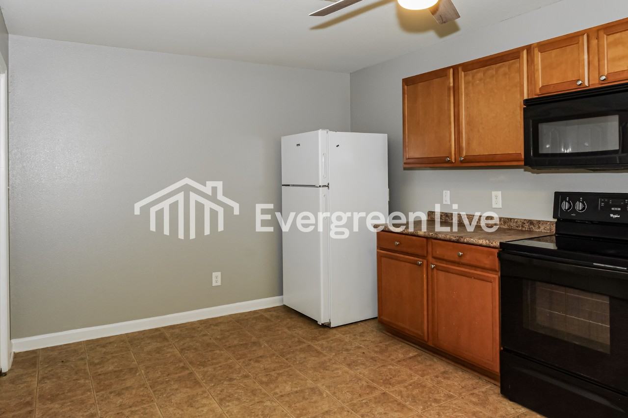 113 Elmhurst Dr - Photo 7 of 15