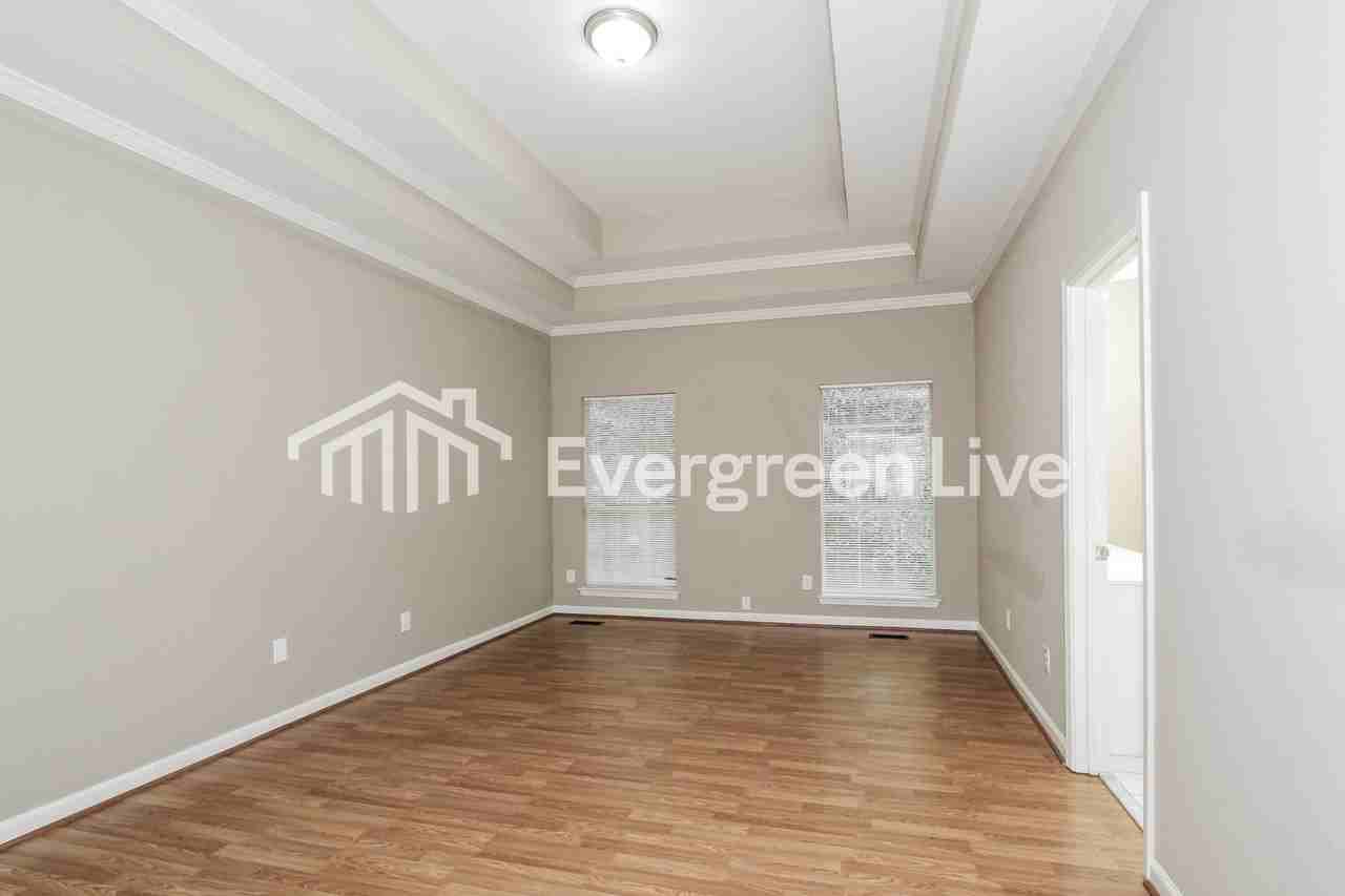 145 Hunter Hills Dr - Photo 7 of 15