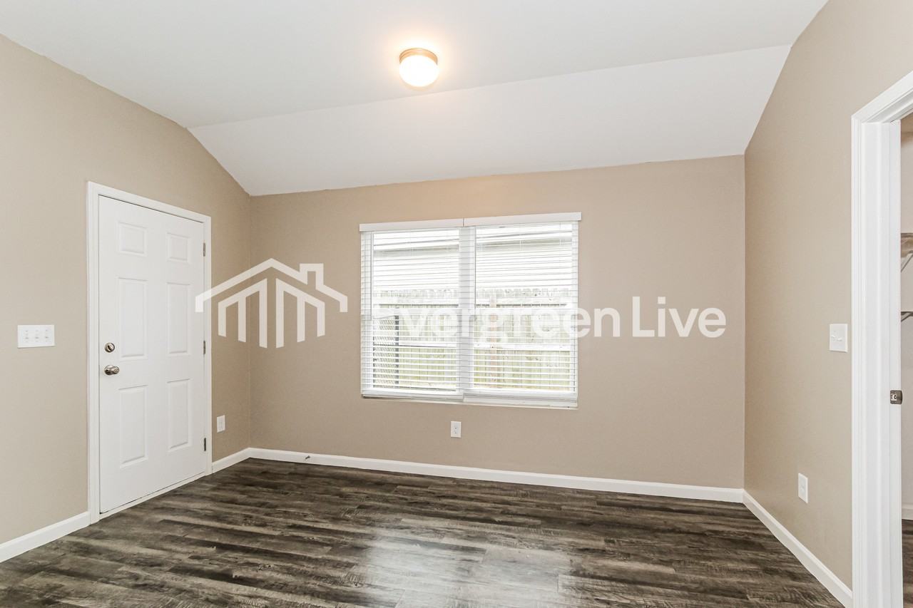 105 Cambridge Park Dr - Photo 3 of 14