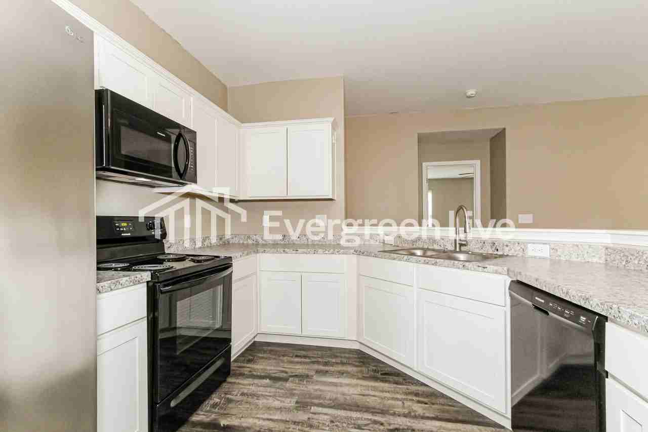 105 Cambridge Park Dr - Photo 5 of 14