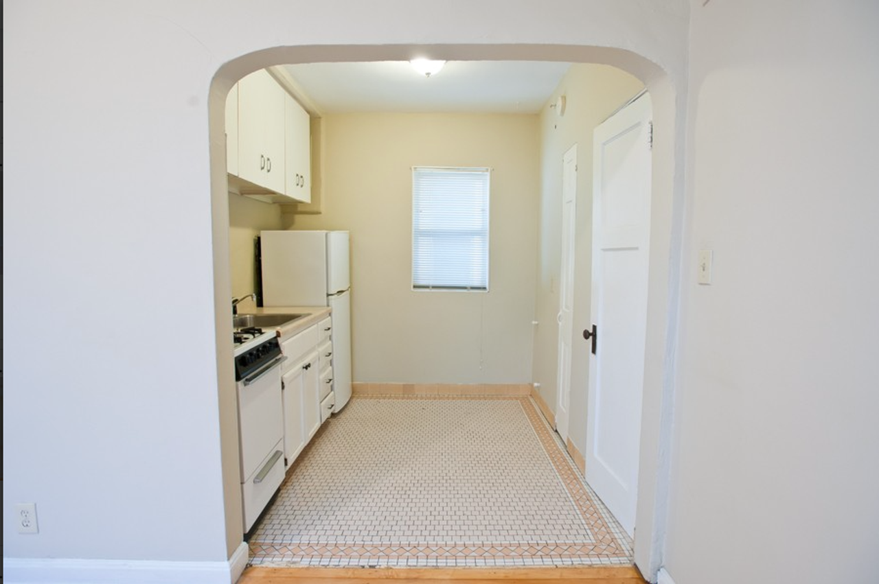 1 BD/1BA w Heat near Brady - Photo 4 of 11