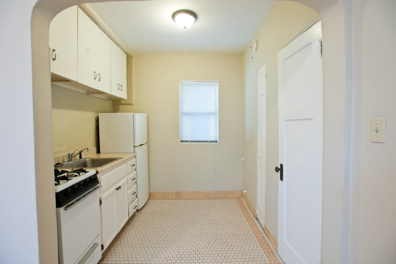 1 BD/1BA w Heat near Brady - Photo 5 of 11