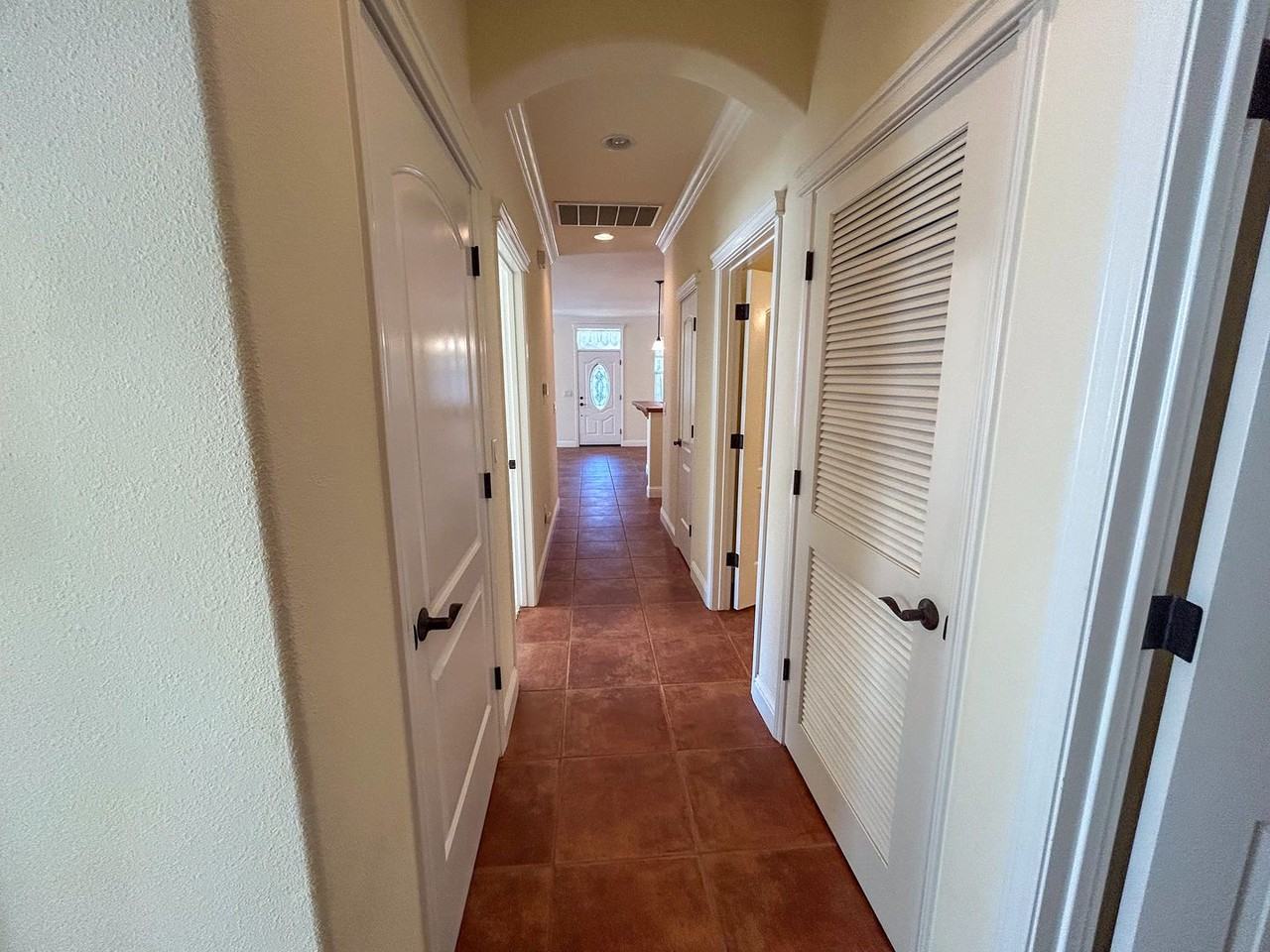 1340 Kate Ct - Photo 6 of 10