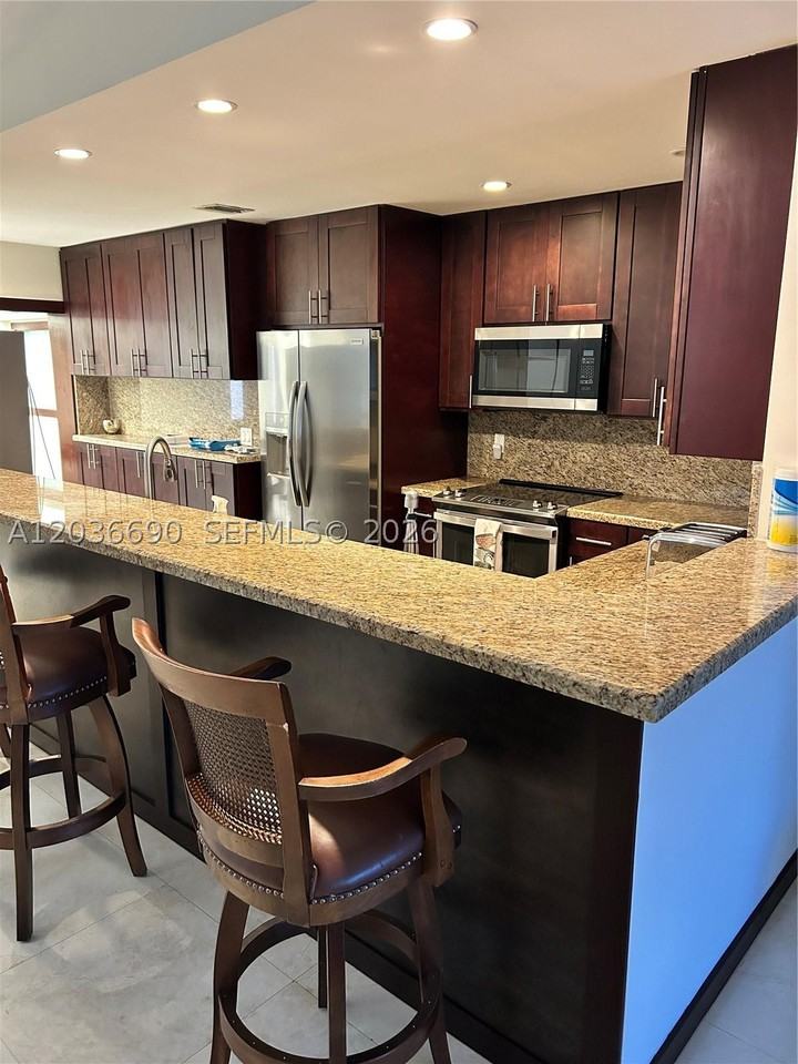 11519 Sw 84th Ln #11519 - Photo 7 of 27