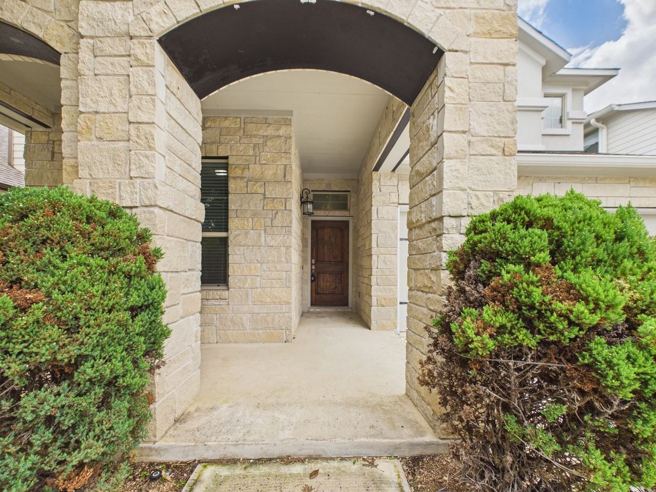 105 Auburn Cv - Photo 3 of 50