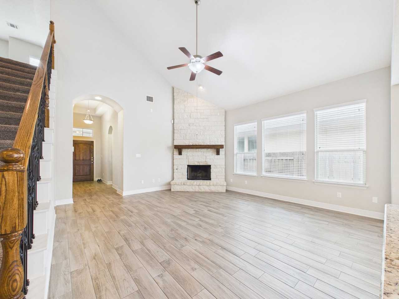 105 Auburn Cv - Photo 7 of 50