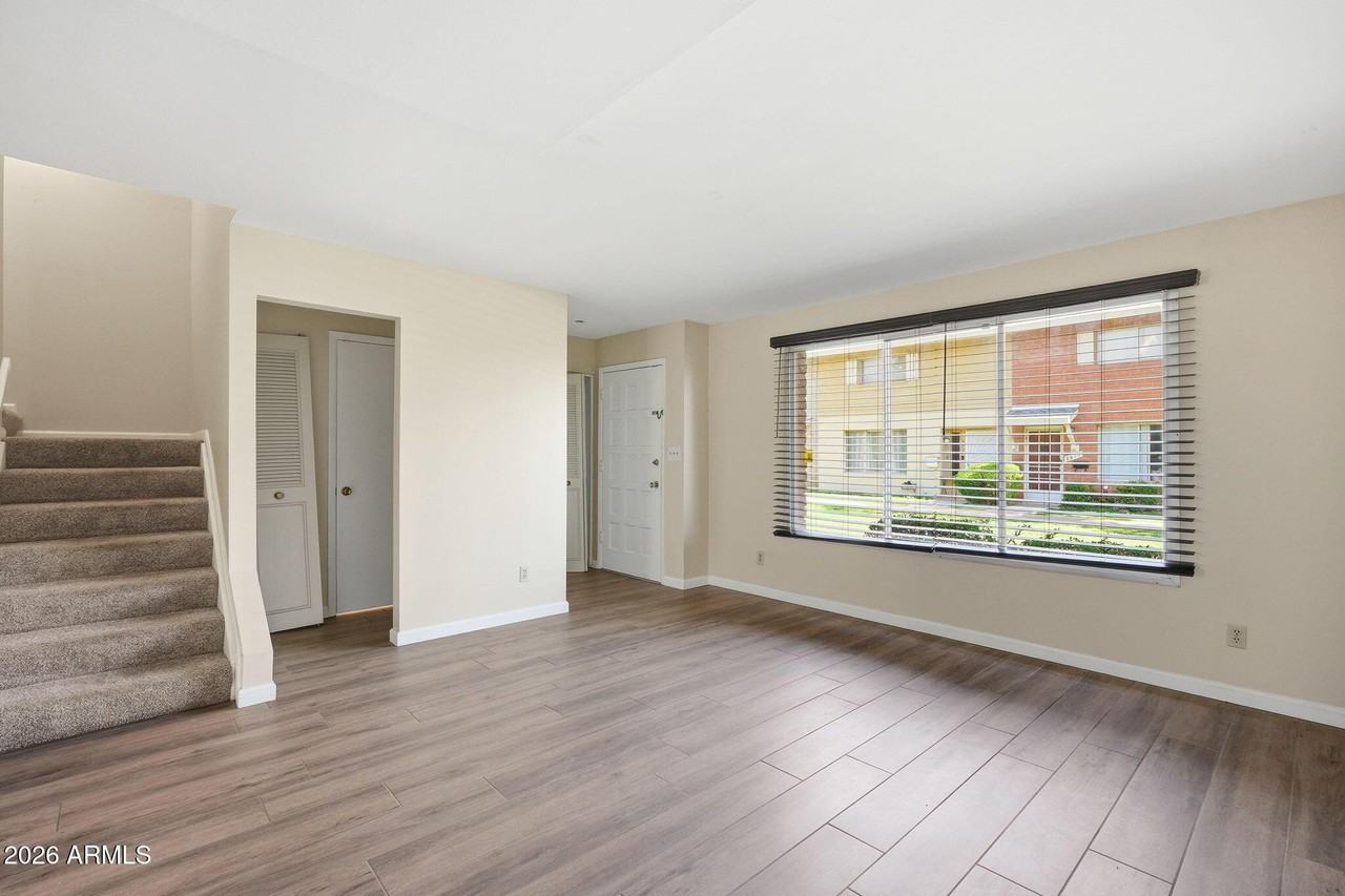 3937 S Mill Ave - Photo 4 of 40