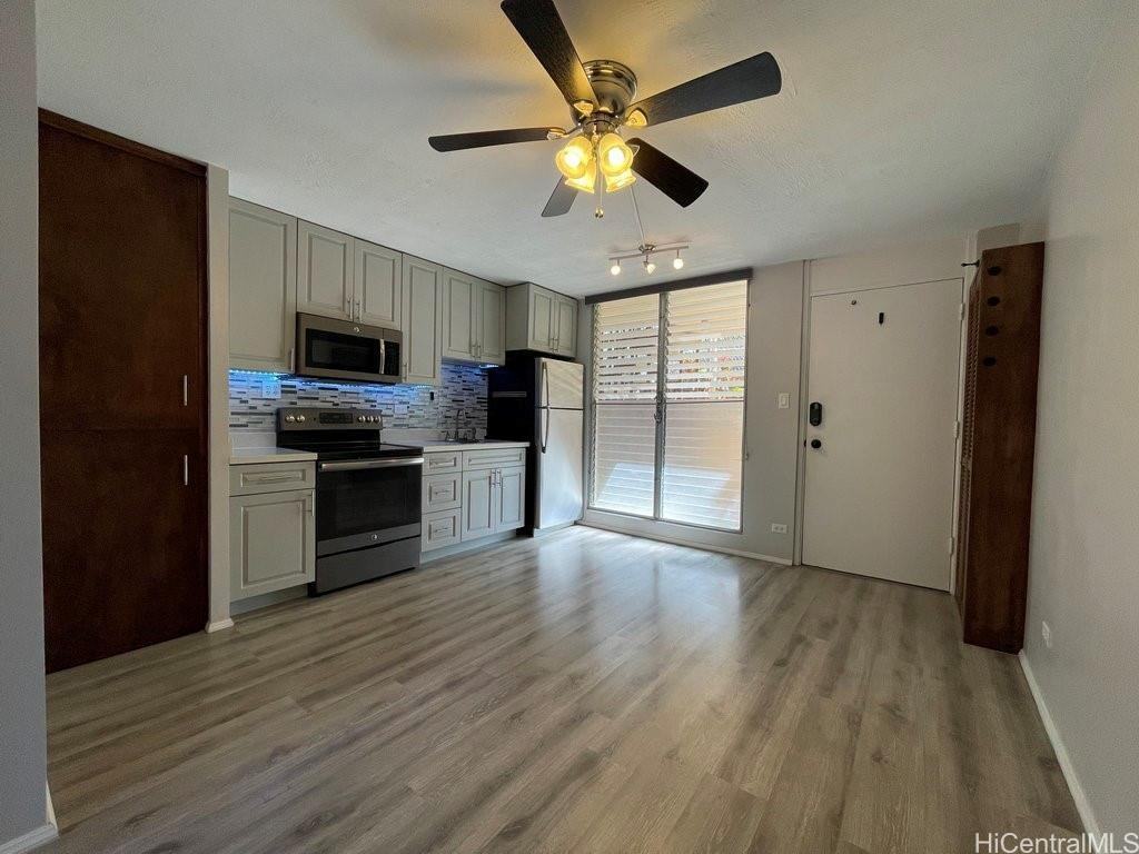 2140 10th Ave #205 - Photo 4 of 12