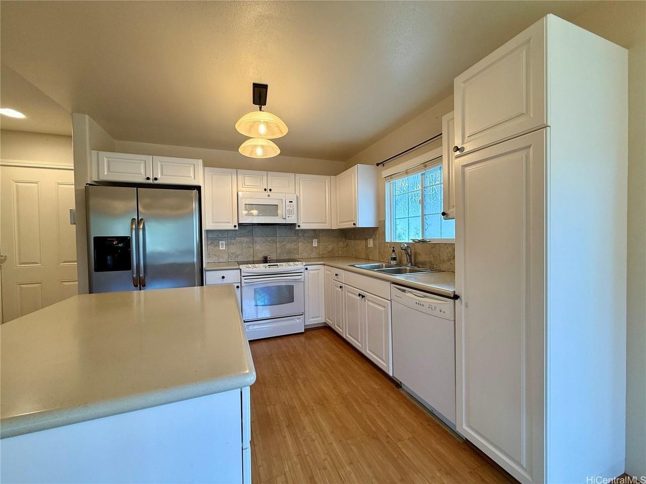 91-2071 Kaioli St #704 - Photo 5 of 23