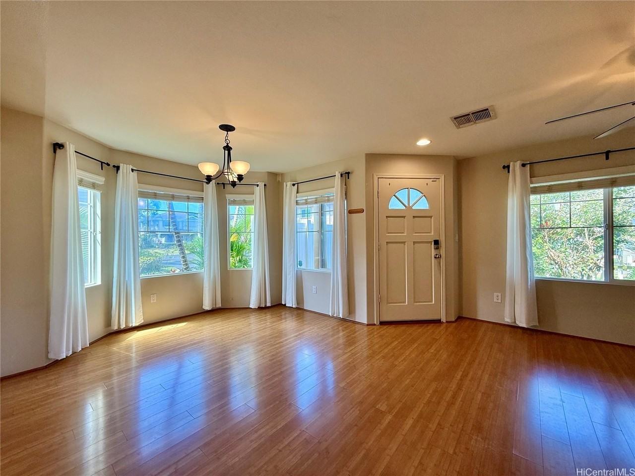 91-2071 Kaioli St #704 - Photo 6 of 23