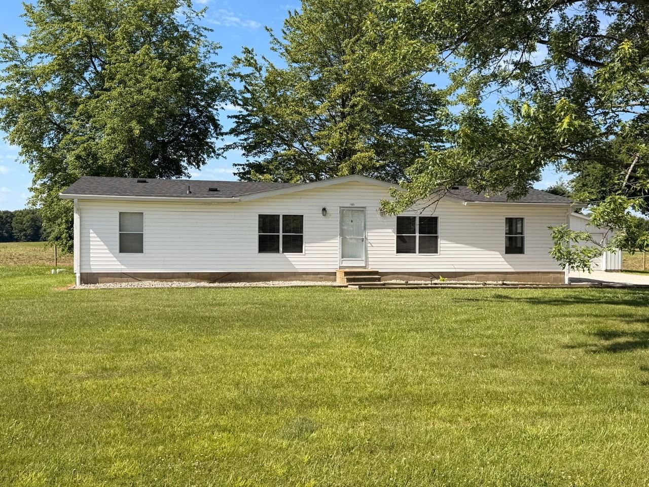 1405 Highway 150 Ne - Photo 2 of 50